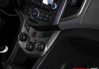 Подержанный автомобиль Chevrolet Aveo Sedan 2012 года (17 фото)