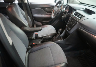 Подержанный автомобиль Opel Mokka 2013 года (11 фото)