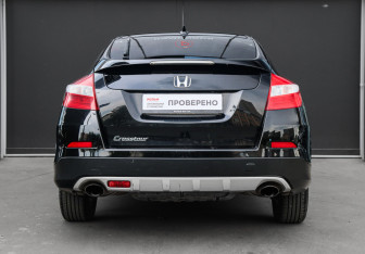 Подержанный автомобиль Honda Crosstour 2014 года (5 фото)