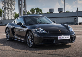 Подержанный автомобиль Porsche Cayman 2018 года (4 фото)
