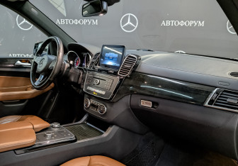 Подержанный автомобиль Mercedes-Benz GLE 2018 года (13 фото)