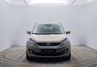 Подержанный автомобиль Kia Venga 2013 года (8 фото)