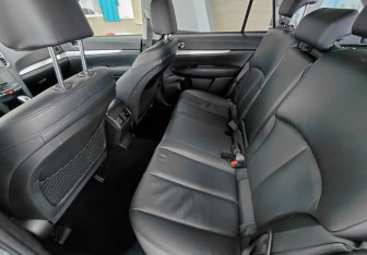 Подержанный автомобиль Subaru Outback Wagon 2012 года (10 фото)