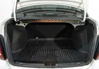 Подержанный автомобиль LADA (ВАЗ) Granta Sedan 2023 года (17 фото)