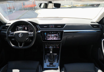 Подержанный автомобиль Skoda Superb Liftback 2024 года (10 фото)