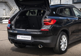 Подержанный автомобиль BMW X2 2018 года (20 фото)