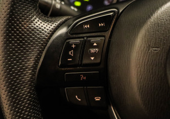 Подержанный автомобиль Mazda CX-5 2014 года (15 фото)