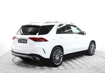 Подержанный автомобиль Mercedes-Benz GLE 2021 года (5 фото)