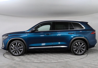 Подержанный автомобиль Geely Monjaro 2023 года (8 фото)