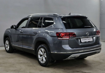 Подержанный автомобиль Volkswagen Teramont 2019 года (7 фото)