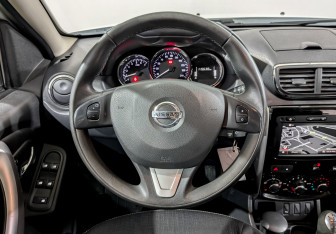 Подержанный автомобиль Nissan Terrano 2020 года (21 фото)