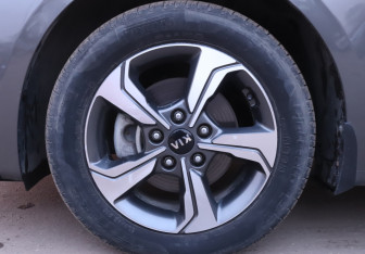 Подержанный автомобиль Kia Cerato Sedan 2021 года (22 фото)