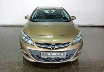 Подержанный автомобиль Opel Astra Hatchback 2014 года (2 фото)