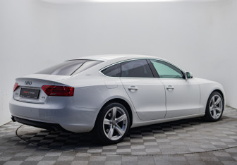 Подержанный автомобиль Audi A5 Liftback 2012 года (5 фото)