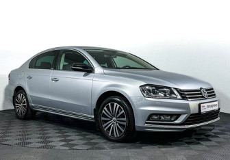 Подержанный автомобиль Volkswagen Passat Sedan 2014 года (3 фото)