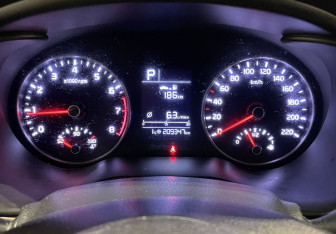 Подержанный автомобиль Kia Rio Sedan 2017 года (18 фото)