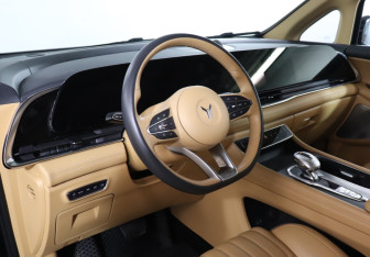 Подержанный автомобиль Voyah Dream 2023 года (13 фото)