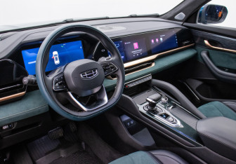 Подержанный автомобиль Geely Monjaro 2023 года (9 фото)