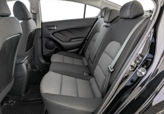 Подержанный автомобиль Kia Cerato Sedan 2016 года (12 фото)