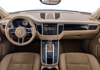 Подержанный автомобиль Porsche Macan 2014 года (14 фото)
