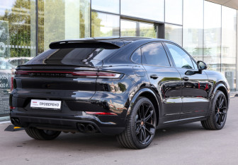 Подержанный автомобиль Porsche Cayenne 2025 года (5 фото)
