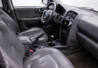 Подержанный автомобиль Hyundai Santa Fe 2003 года (9 фото)