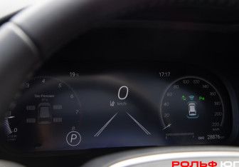 Подержанный автомобиль Toyota RAV4 2024 года (9 фото)