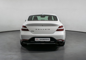 Подержанный автомобиль Genesis G70 2021 года (6 фото)