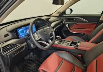 Подержанный автомобиль FAW Bestune T77 2022 года (8 фото)