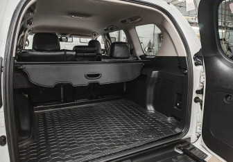 Подержанный автомобиль Toyota Land Cruiser Prado 2021 года (16 фото)
