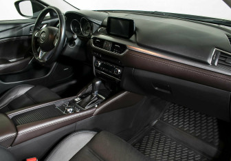 Подержанный автомобиль Mazda 6 Sedan 2015 года (10 фото)