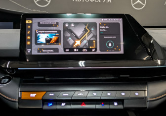 Подержанный автомобиль Changan UNI-V 2023 года (17 фото)