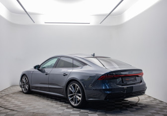 Подержанный автомобиль Audi A7 2019 года (7 фото)