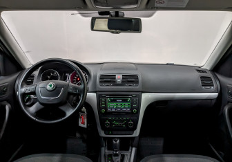 Подержанный автомобиль Skoda Yeti 2014 года (14 фото)