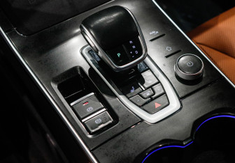 Подержанный автомобиль Omoda C5 2023 года (21 фото)