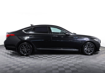 Подержанный автомобиль Genesis G80 2018 года (4 фото)