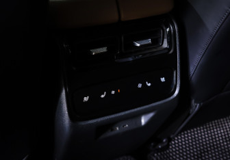 Подержанный автомобиль Chery Tiggo 9 2024 года (22 фото)