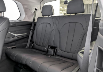 Подержанный автомобиль BMW X7 2020 года (13 фото)