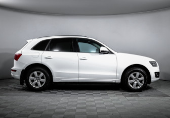 Подержанный автомобиль Audi Q5 2012 года (4 фото)