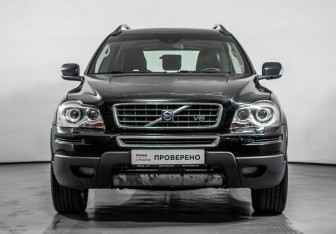 Подержанный автомобиль Volvo XC90 2006 года (2 фото)