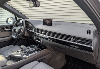 Подержанный автомобиль Audi Q7 2019 года (11 фото)