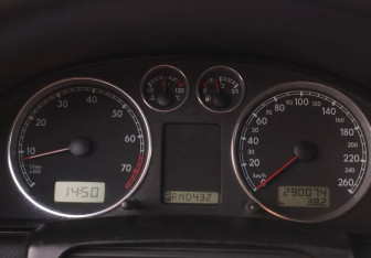 Подержанный автомобиль Volkswagen Passat Wagon 2003 года (12 фото)