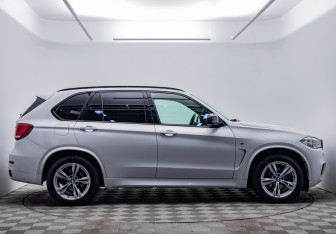 Подержанный автомобиль BMW X5 2018 года (4 фото)