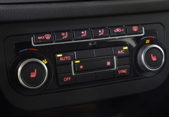 Подержанный автомобиль Volkswagen Tiguan 2013 года (18 фото)