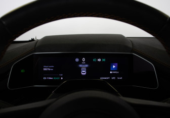 Подержанный автомобиль Zeekr 001 2023 года (11 фото)