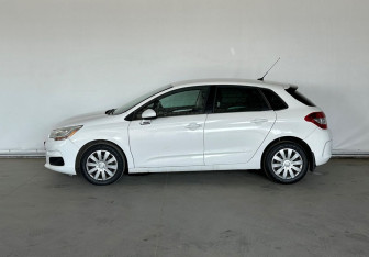 Подержанный автомобиль Citroen C4 Hatchback 2011 года (4 фото)