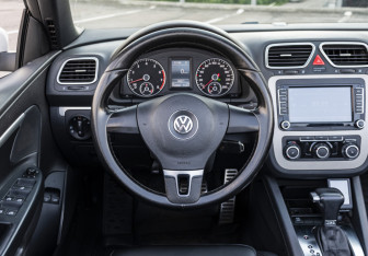 Подержанный автомобиль Volkswagen Eos 2010 года (14 фото)