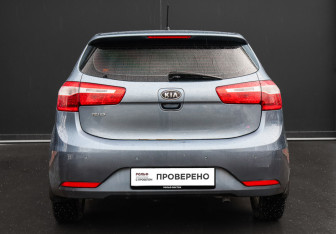 Подержанный автомобиль Kia Rio Hatchback 2012 года (5 фото)