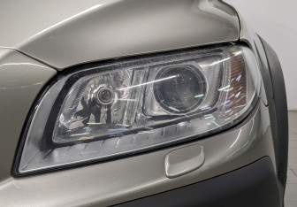 Подержанный автомобиль Volvo XC70 2014 года (17 фото)