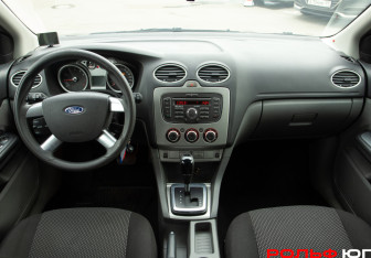 Подержанный автомобиль Ford Focus Sedan 2010 года (11 фото)